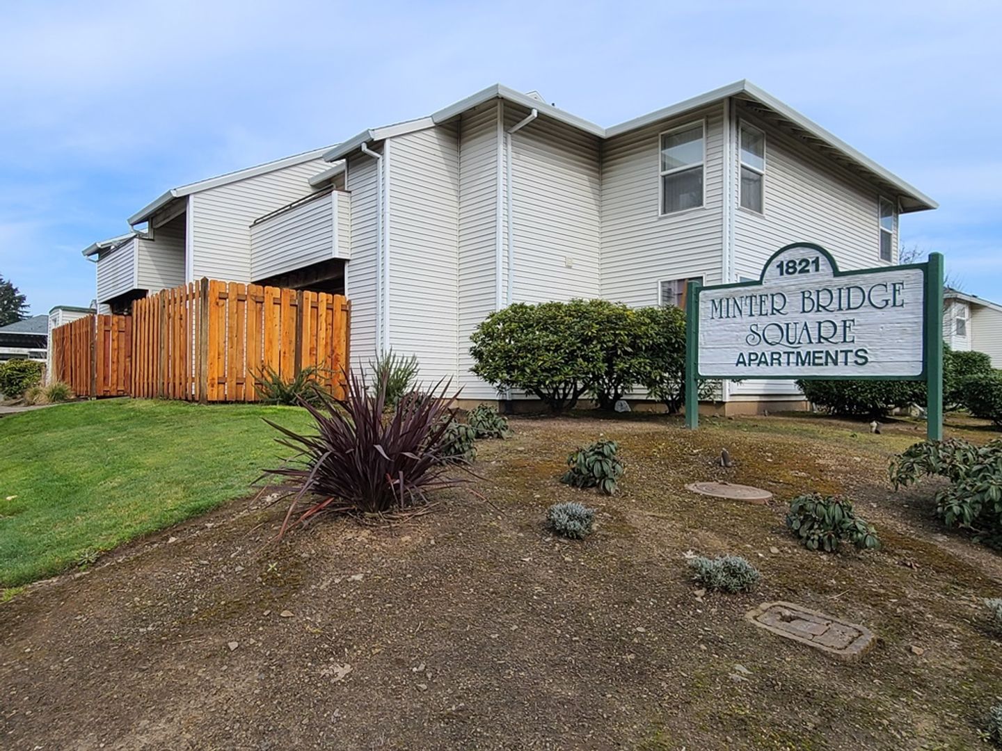 HILLSBORO Apartment: 1821 SE MINTER BRIDGE RD