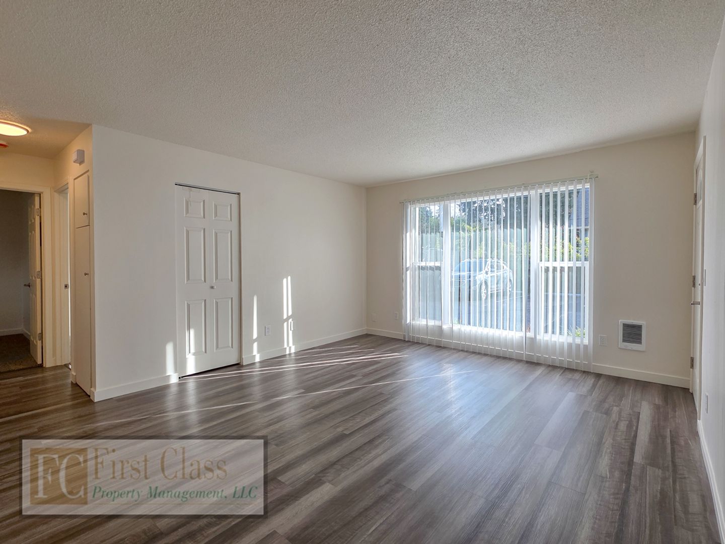 PORTLAND Apartment: 8860 SW CASHMUR LN