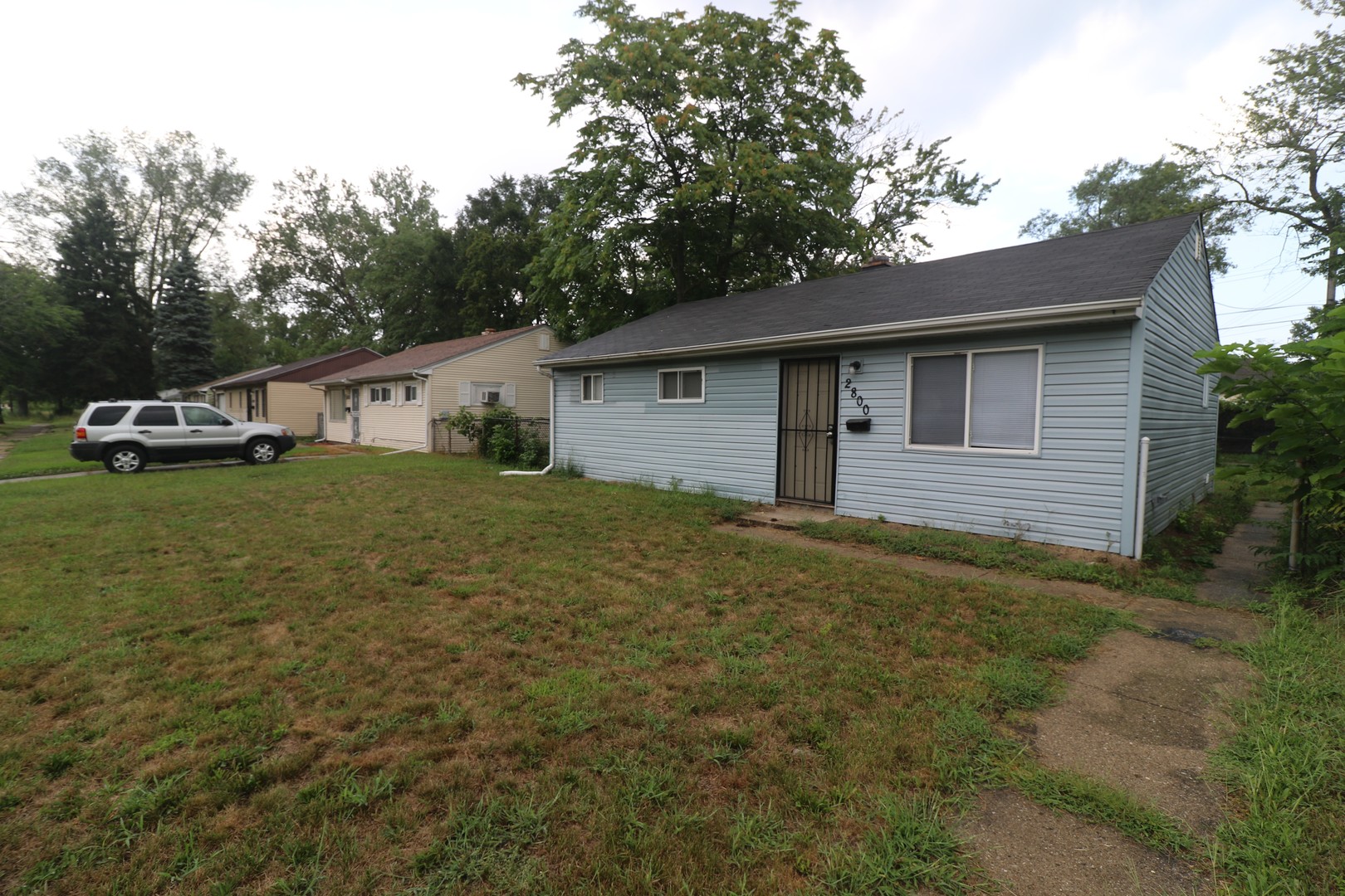 Gary House: 2800 Central Drive