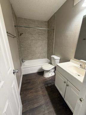 2 Bed 1 Bath Rental at 5631 S Peoria, Unit B, Tulsa, OK – photo 1