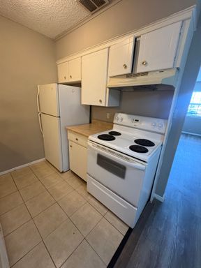 1 Bed 1 Bath Rental at 917 S Mission St - Unit 1, Sapulpa, OK – photo 1