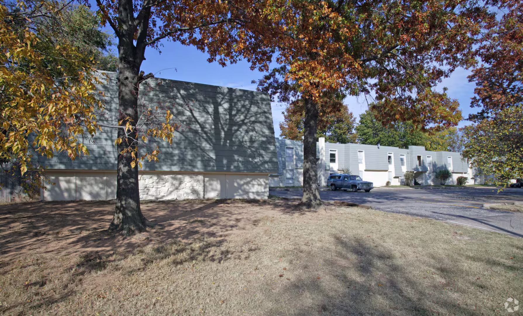 Tulsa Apartment: 1425 E 62nd ST