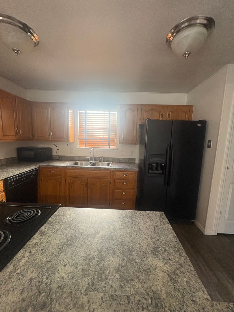 Tulsa Apartment: 1338 E 58th Street