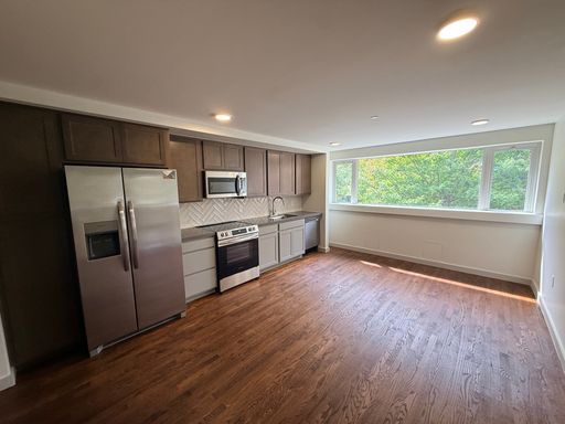 6 East 5th Street, UNIT 206 – photo 1