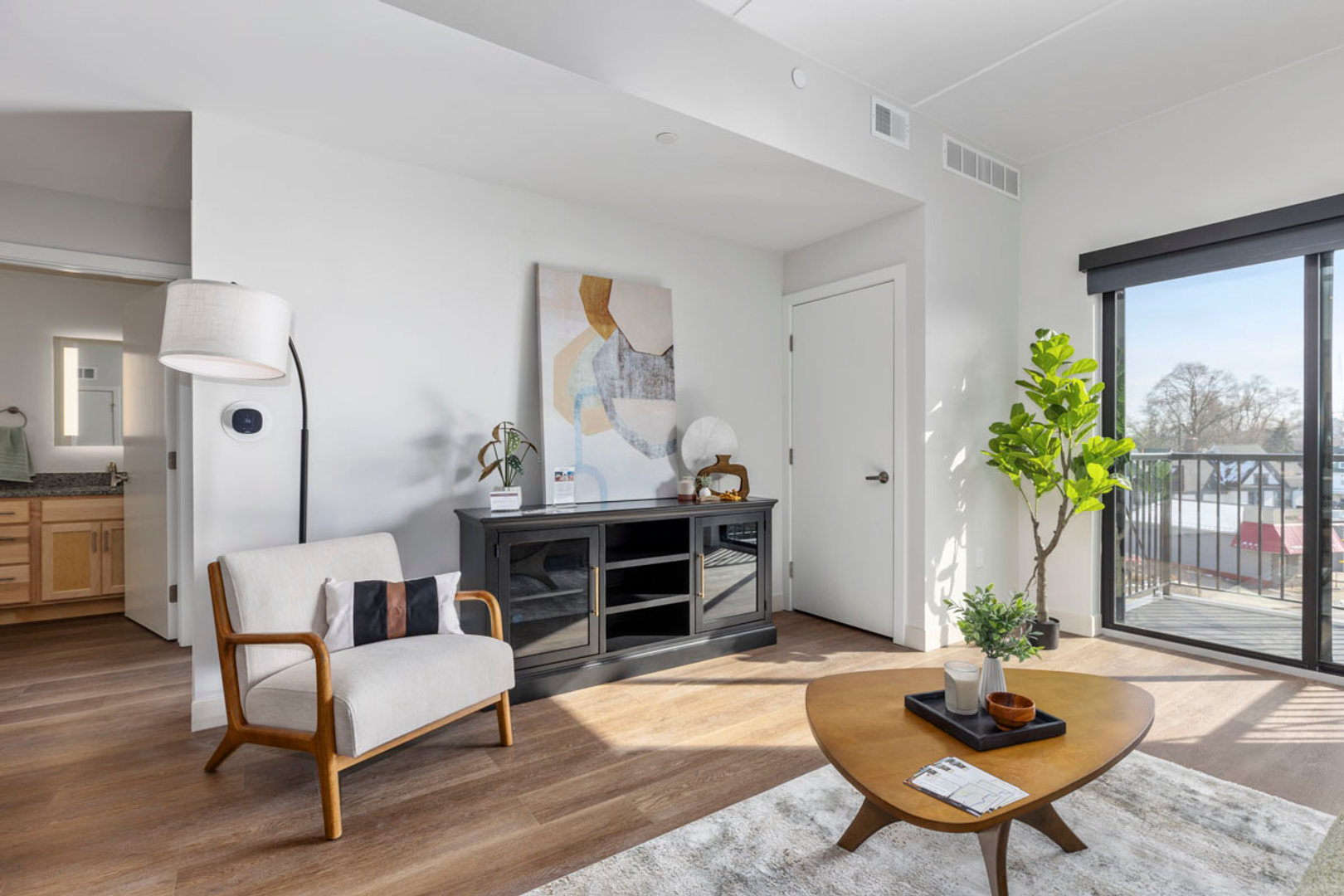 Grand Rapids Apartment: 1359 Plainfield Ave NE