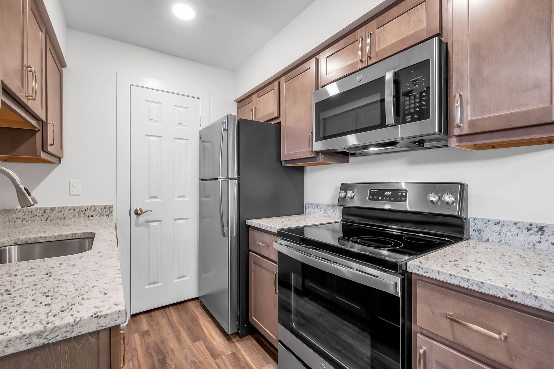 METAIRIE Apartment: 4209 Division Street