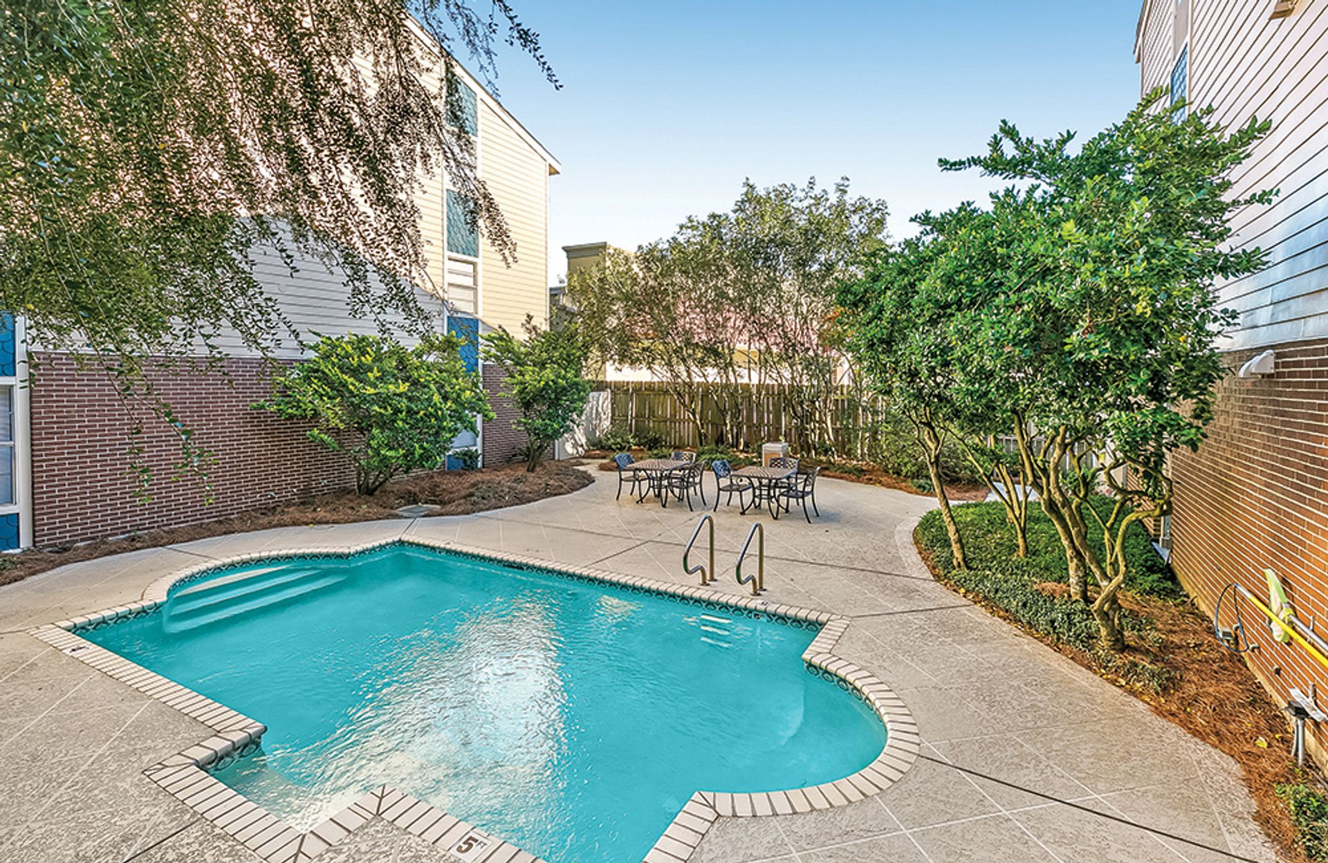 RIVER RIDGE Apartment: 8705 JEFFERSON HWY