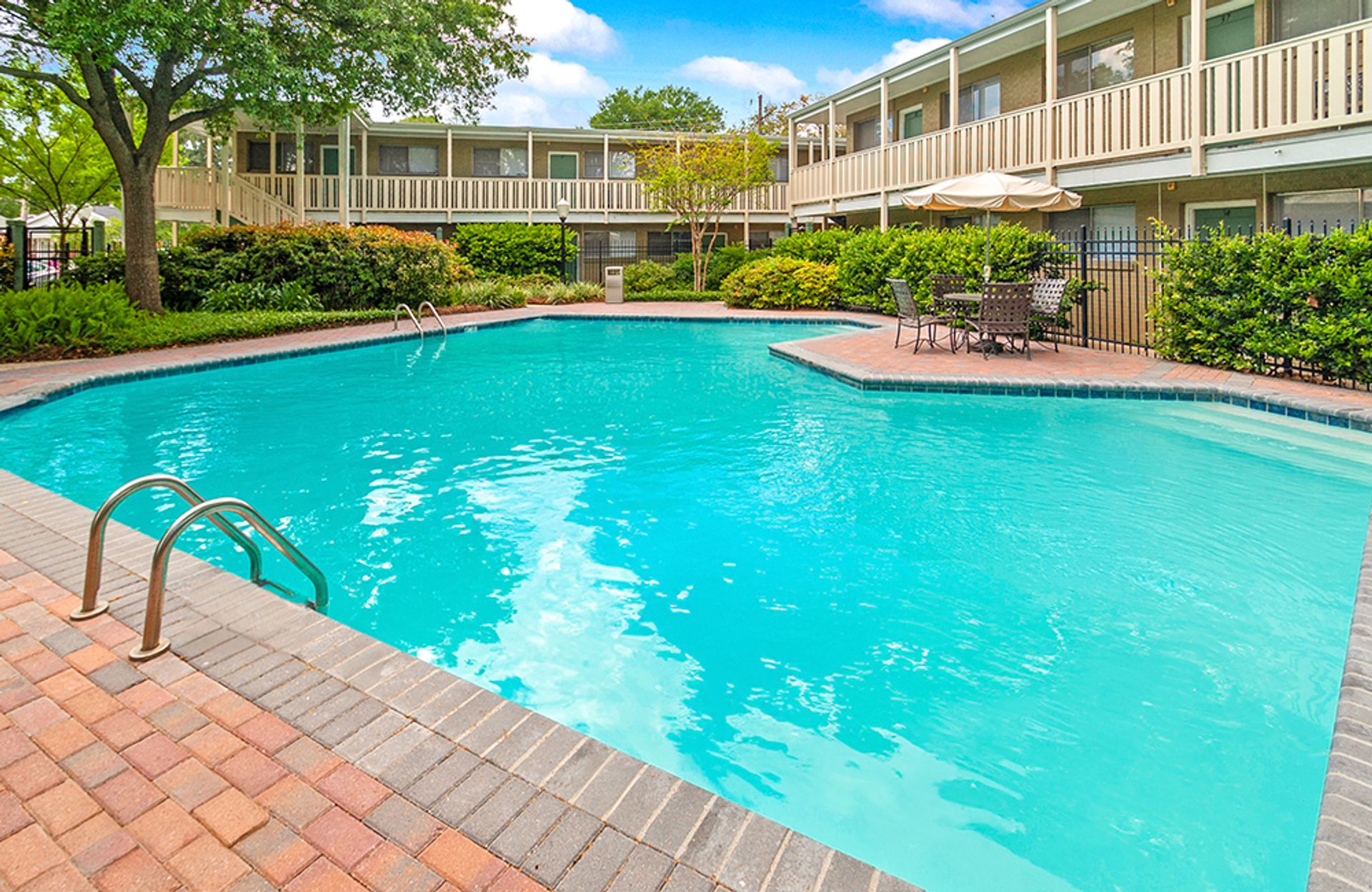 JEFFERSON Apartment: 557 CENTRAL AVENUE