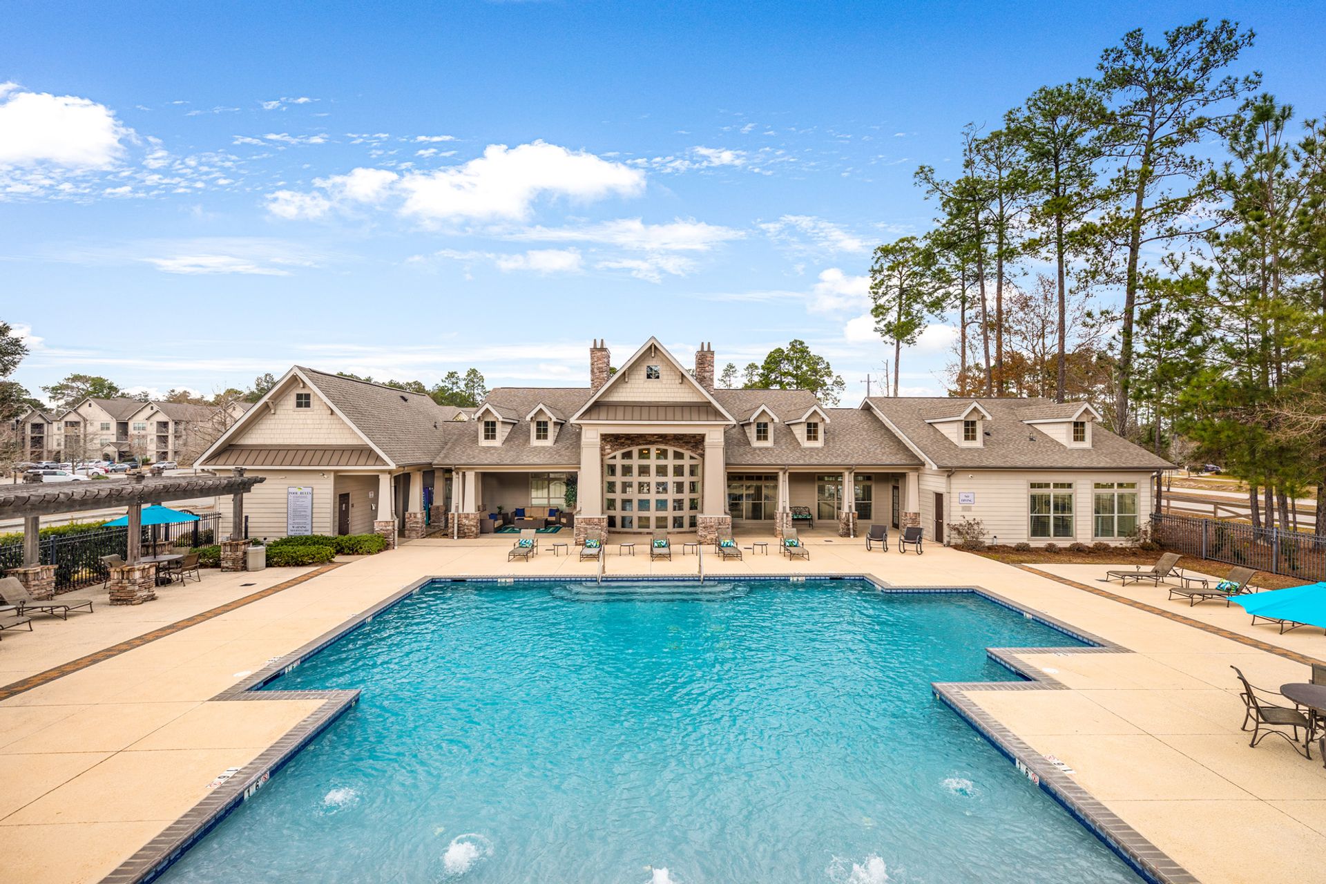 Covington Apartment: 1842 Ochsner Blvd