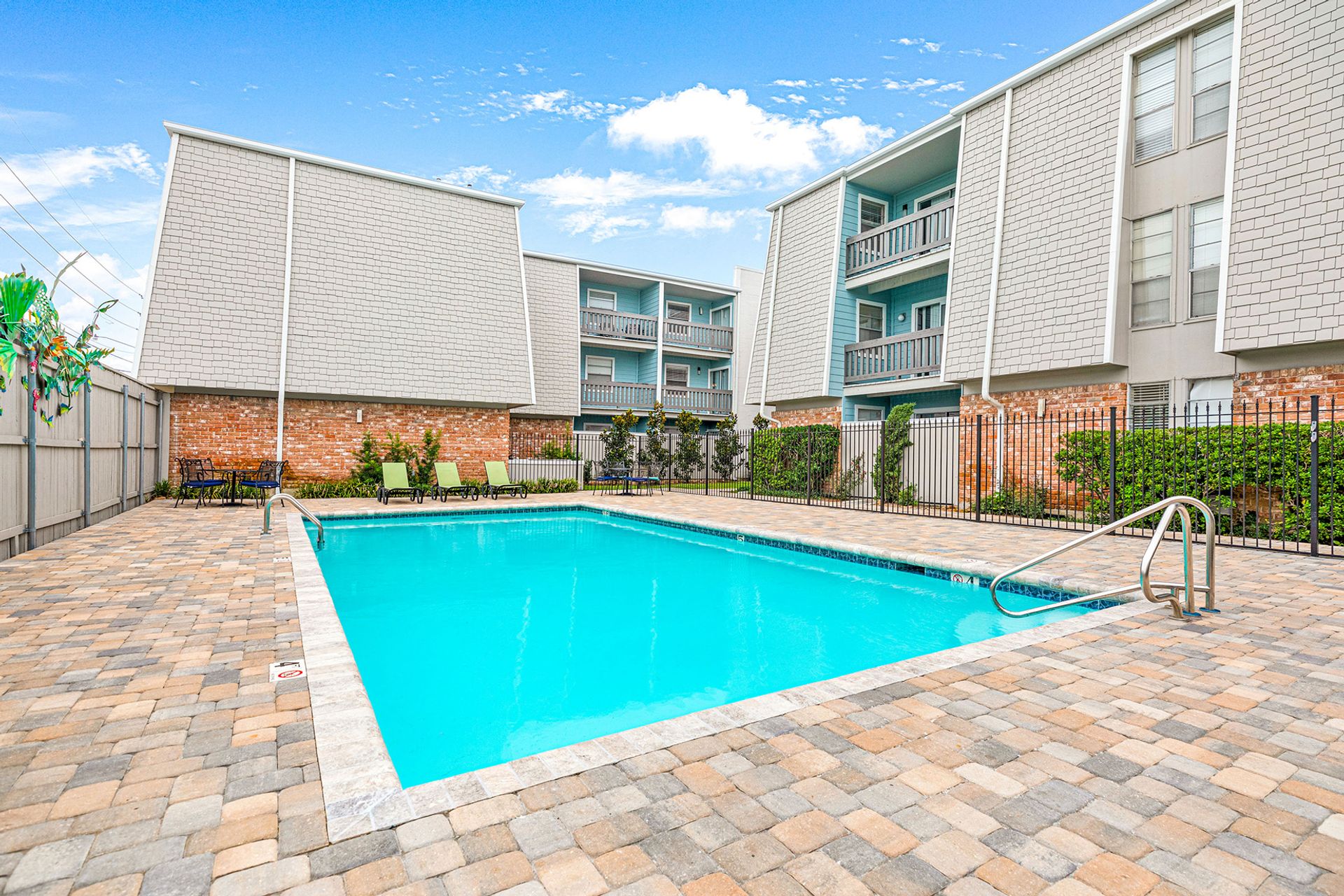 METAIRIE Apartment: 4209 Division Street