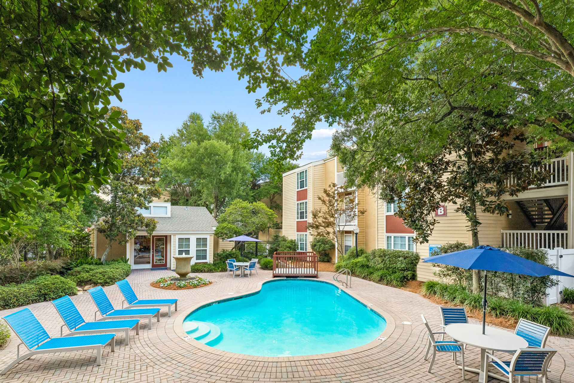 METAIRIE Apartment: 3901 N-I10 SERVICE ROAD