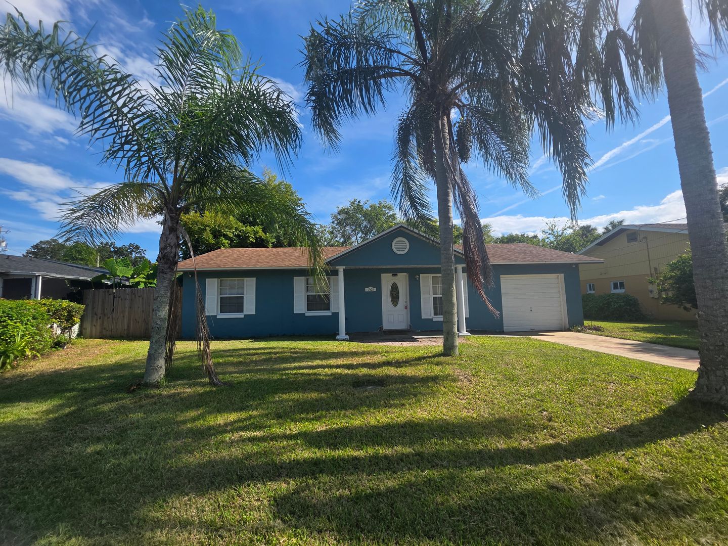 Daytona Beach House: 963 Madison Ave