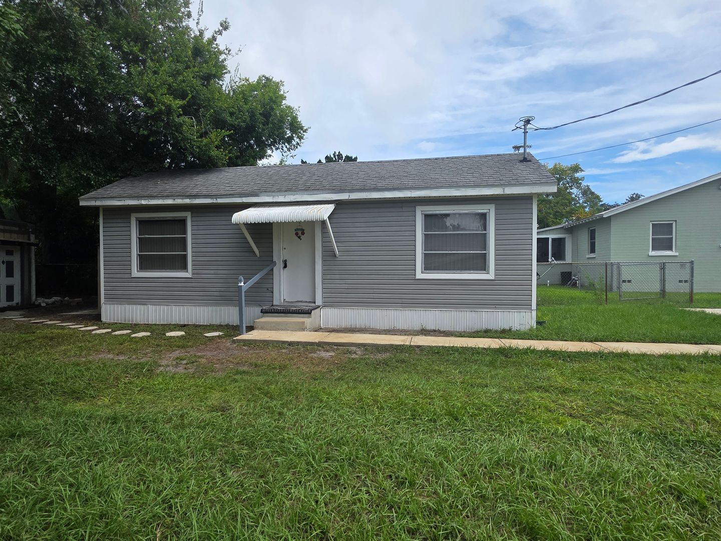 Holly Hill House: 901 1/2 Daytona Ave