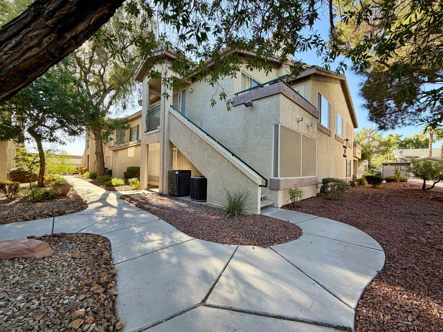 Las Vegas Condo: 5710 E. Tropicana Ave #1086