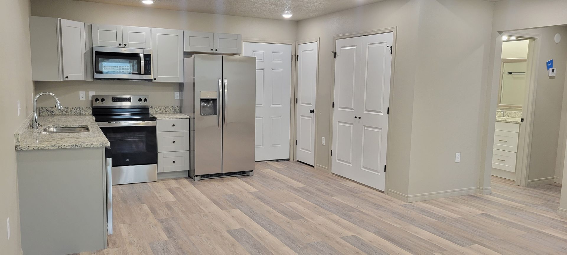 Clovis Apartment: 2500-2506 E. 14th St.