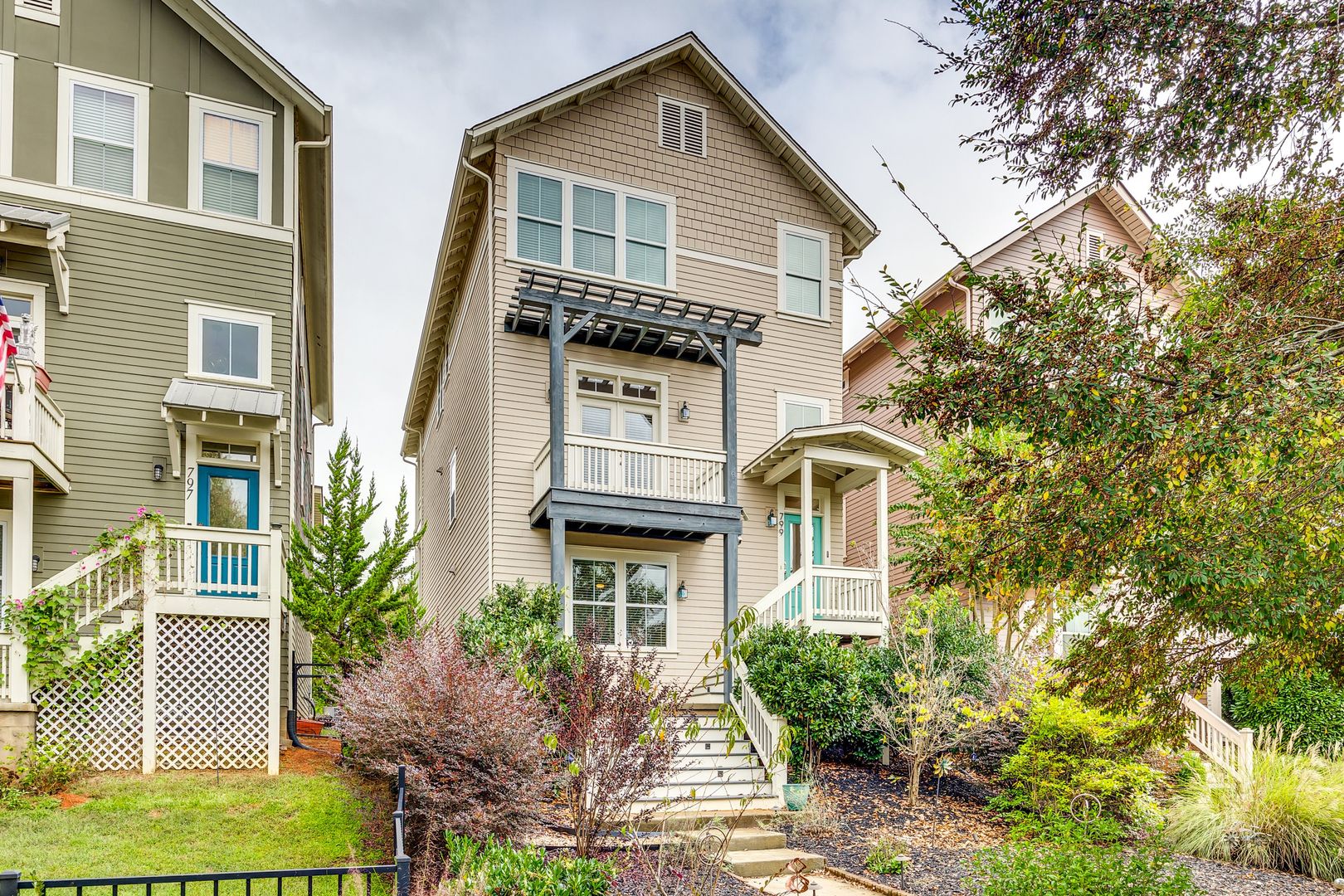 Rock Hill House: 799 Herrons Ferry Rd.