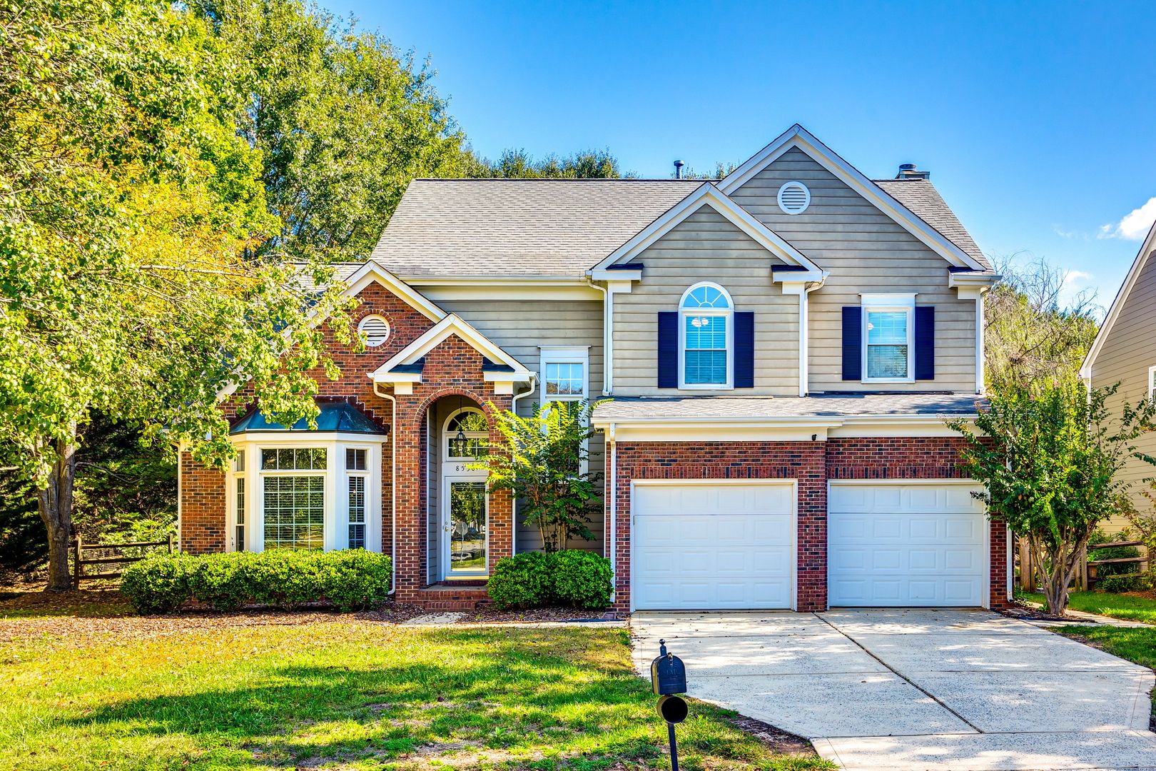 Charlotte House: 8530 Walsham Drive