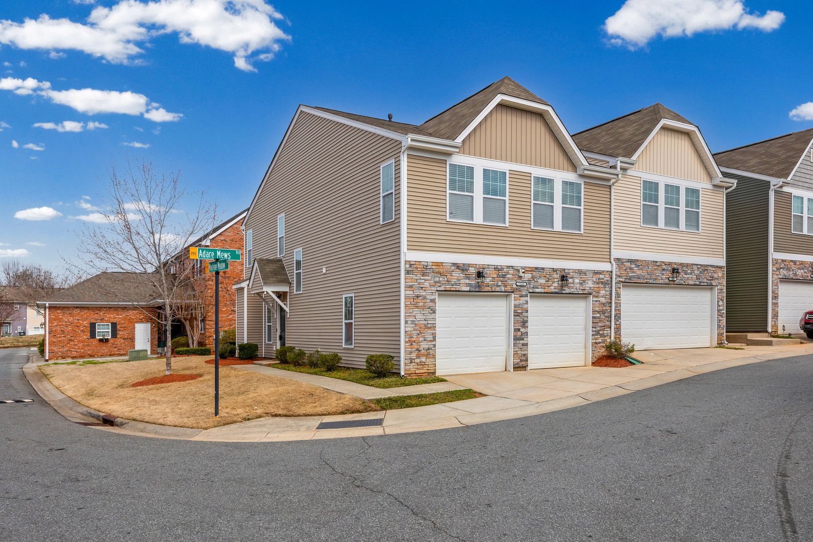 Charlotte Townhome: 7333 Adare Mews Rd.