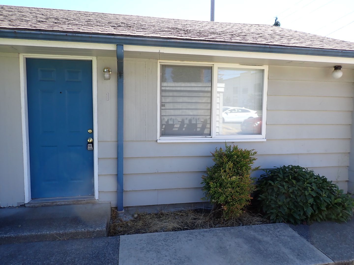 Lakewood Apartment: 7317 150th St. SW.