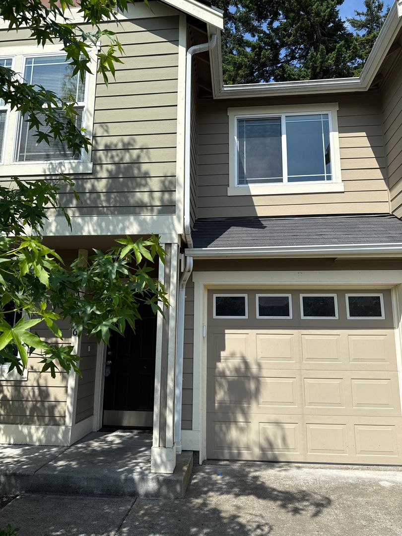 Puyallup Apartment: 17800 79th Ave Ct E