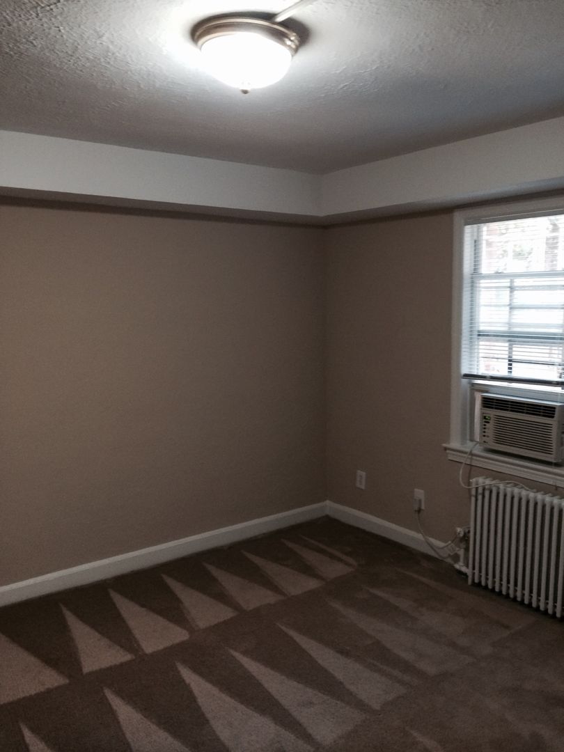 Washington Apartment: 604 12th Street