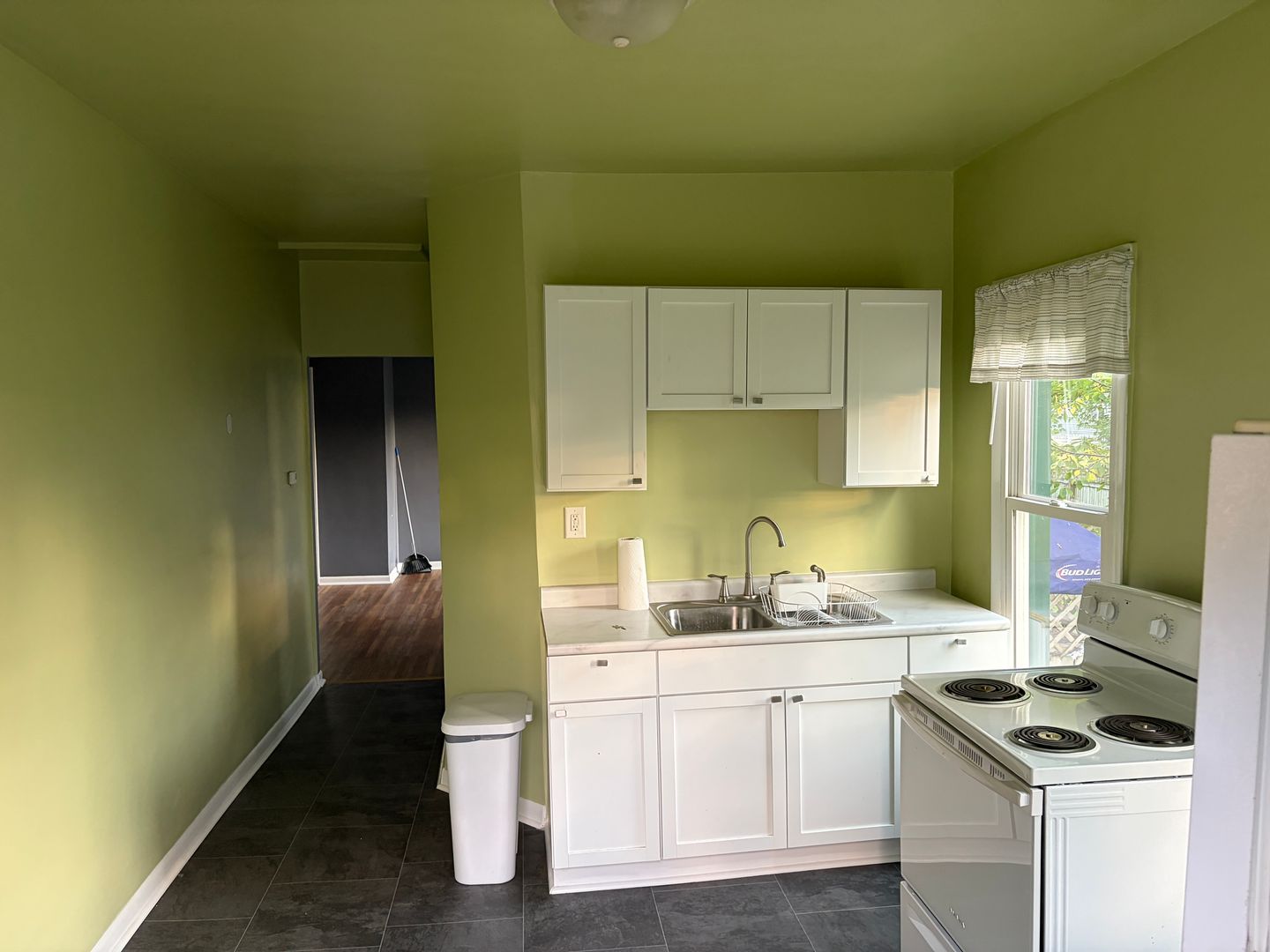 marinette Apartment: 1838 wisconsin st
