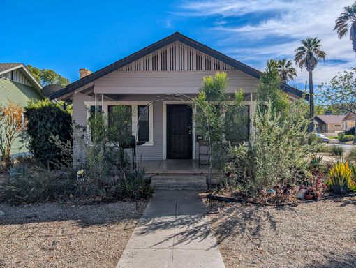 A Unique Rental Opportunity – Two Living Spaces, One Property! – photo 1