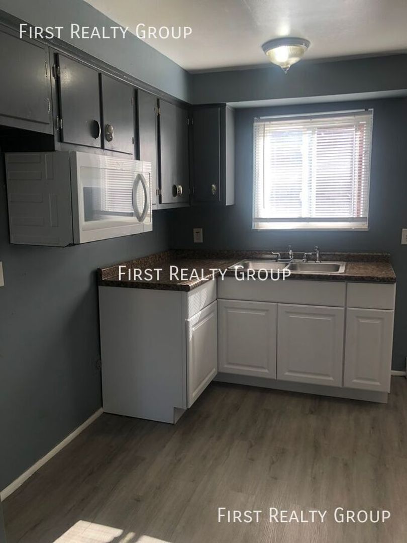 4909 Northcutt Place Apt. 10, Dayton, OH 45415