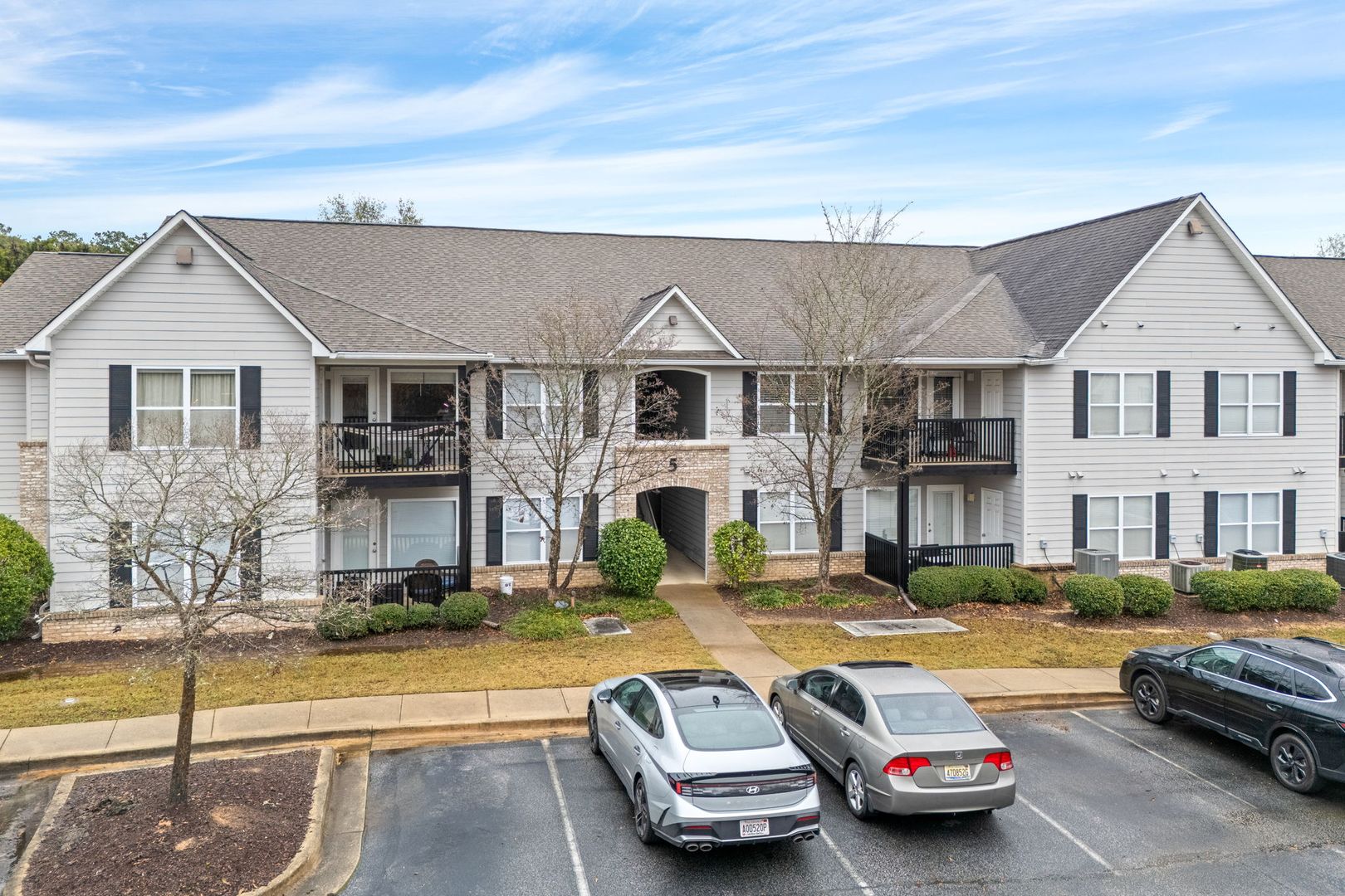 Auburn House: 1385 S. Donahue Drive, Unit 5-102