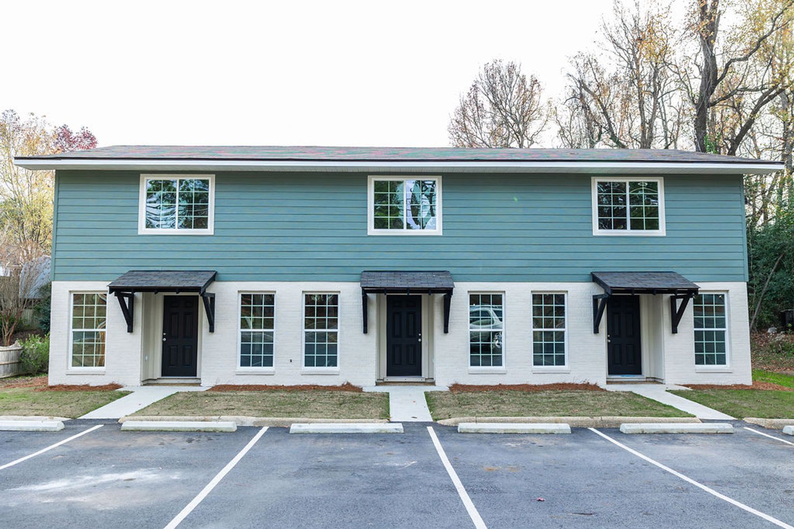 Auburn Apartment: 900 Annalue Dr.