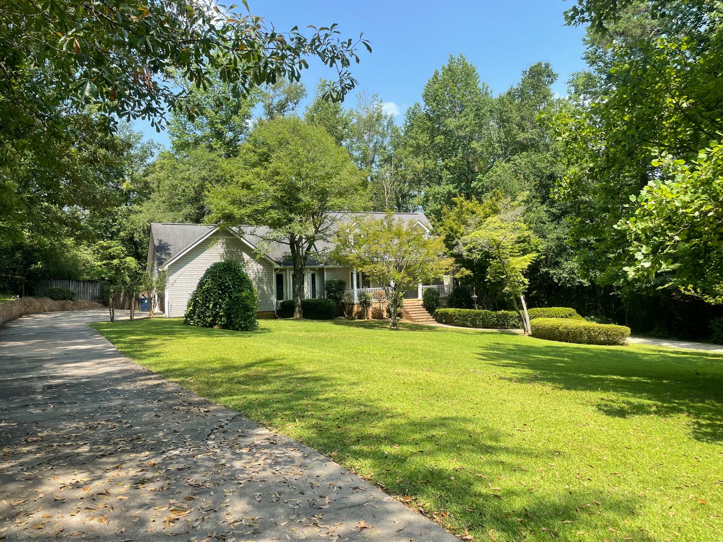 Auburn House: 1323 Owens Road