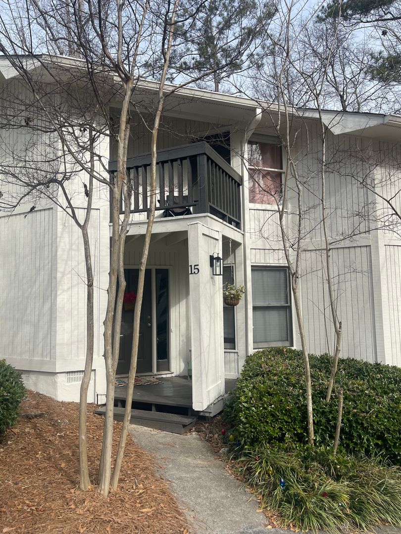 Auburn Townhome: 429 Moores Mill Rd Unit 15