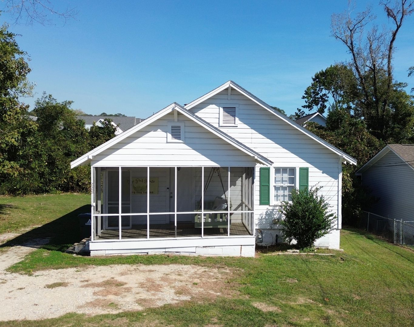 Auburn House: 228 Cook Street