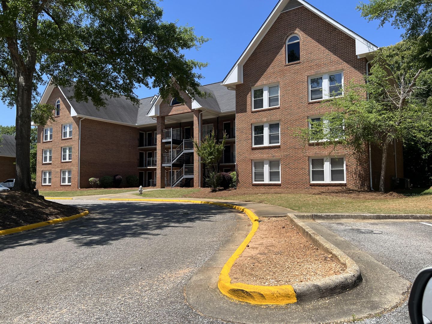 Auburn Condo: 427 Harper Avenue  #4