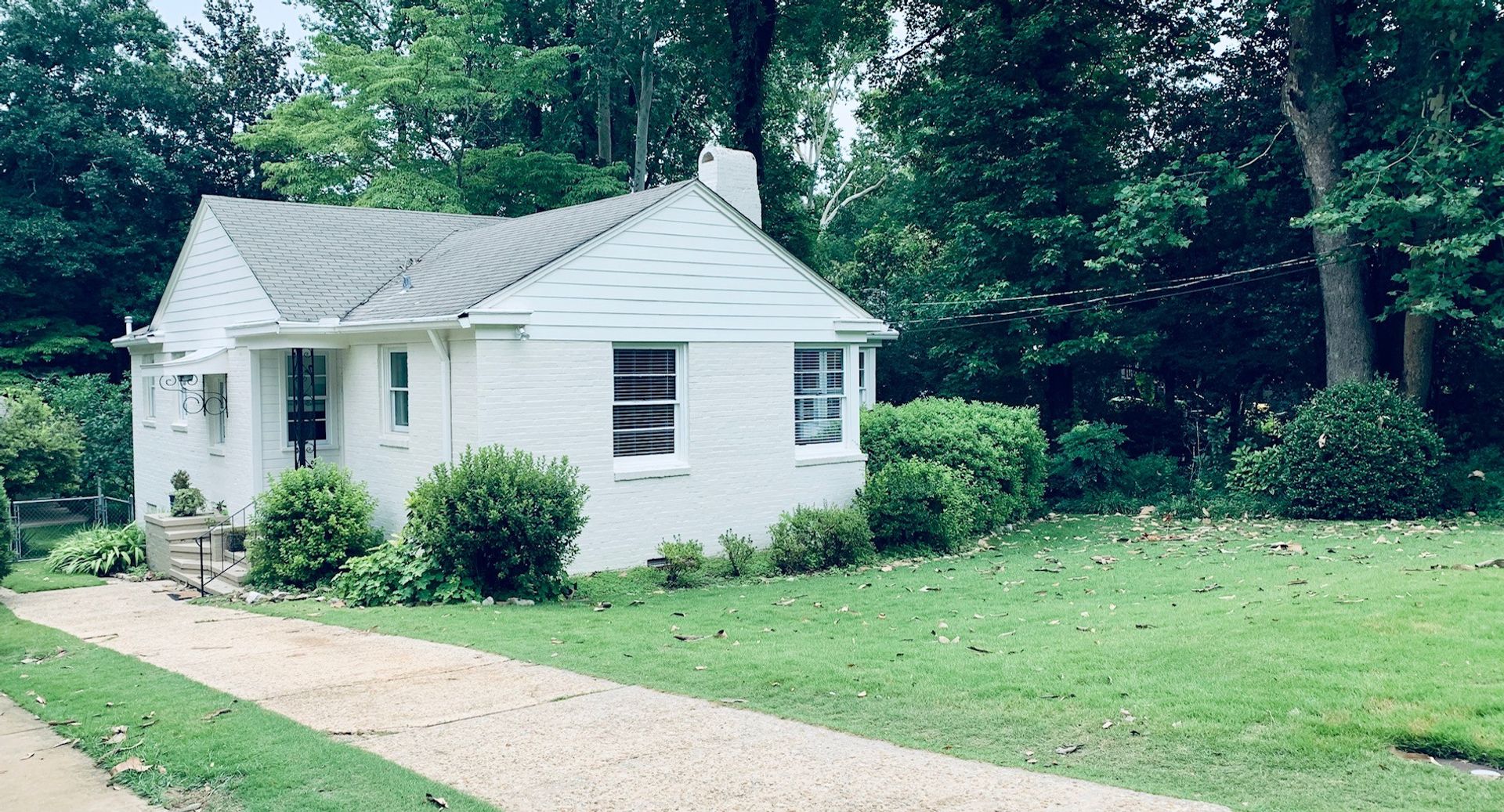 Auburn House: 357 Nelocco Drive