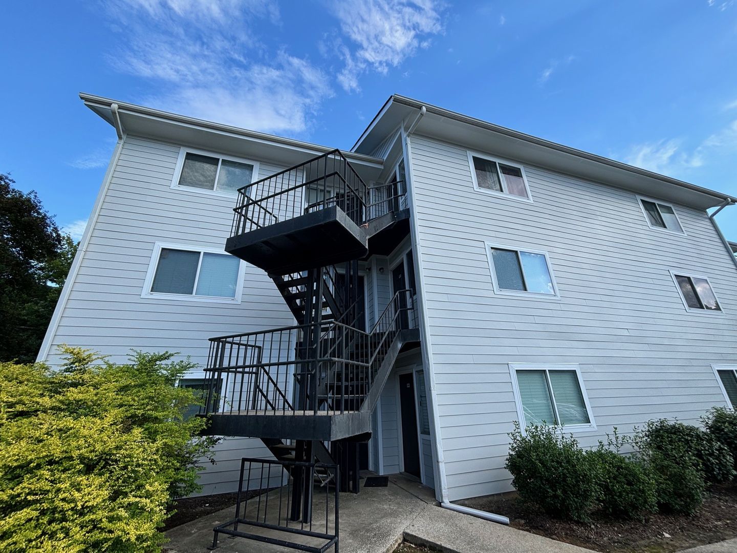 Auburn Condo: 559 W. Glenn Ave., Unit C-201