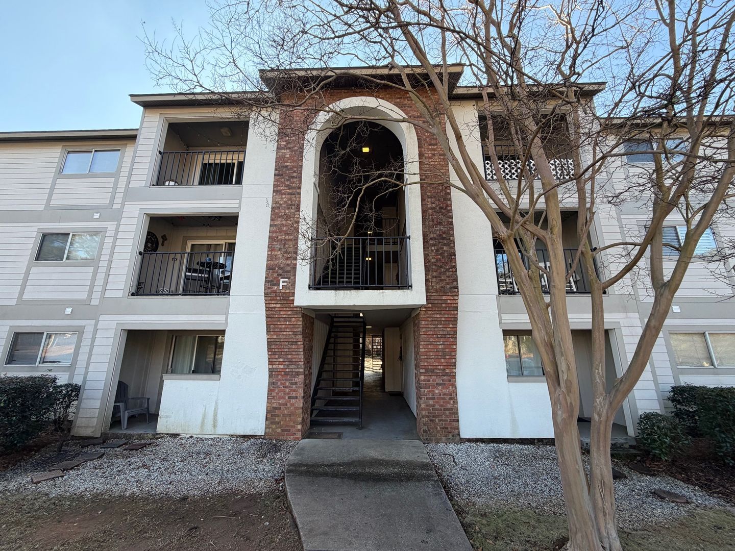 Auburn Condo: 601 N. Gay Street, F-204