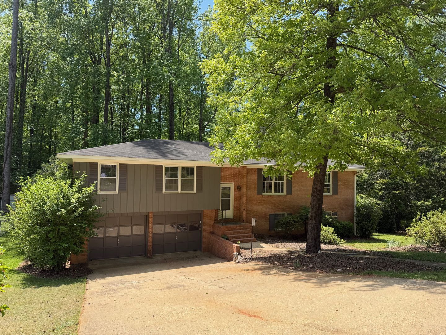 Auburn House: 307 Lancaster Avenue