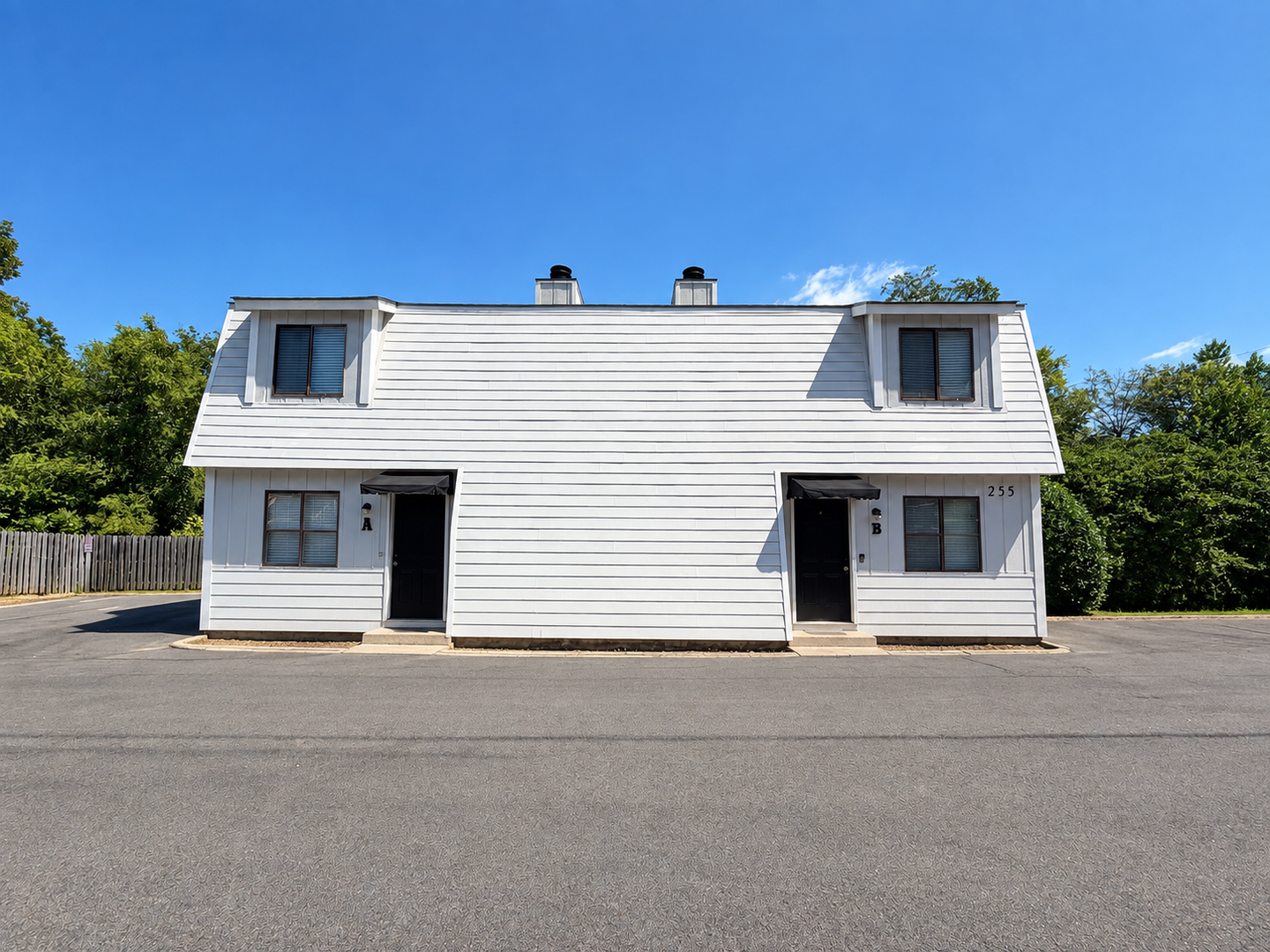 Auburn Apartment: 255 E. Glenn Ave., Unit A