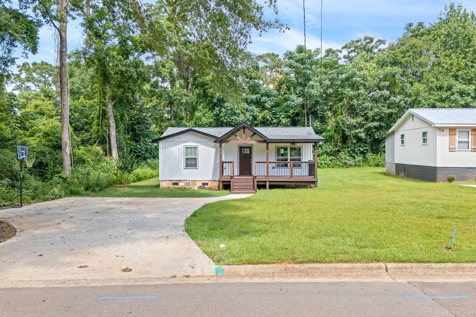 Auburn House: 318 Byrd Street