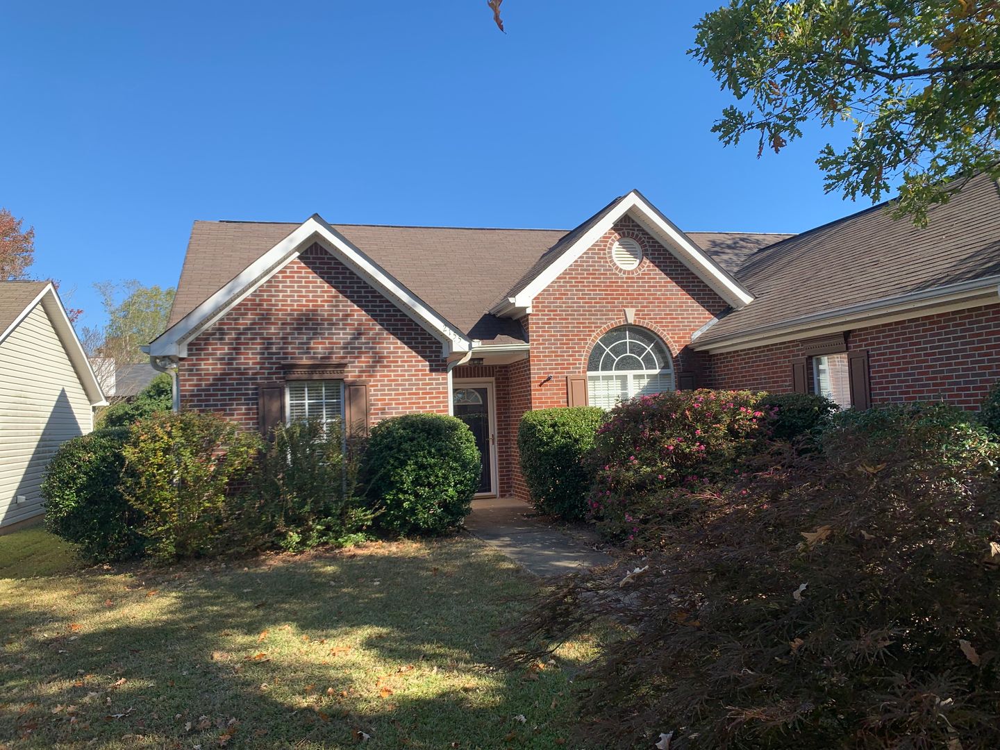 Auburn House: 2155 Herndon Street