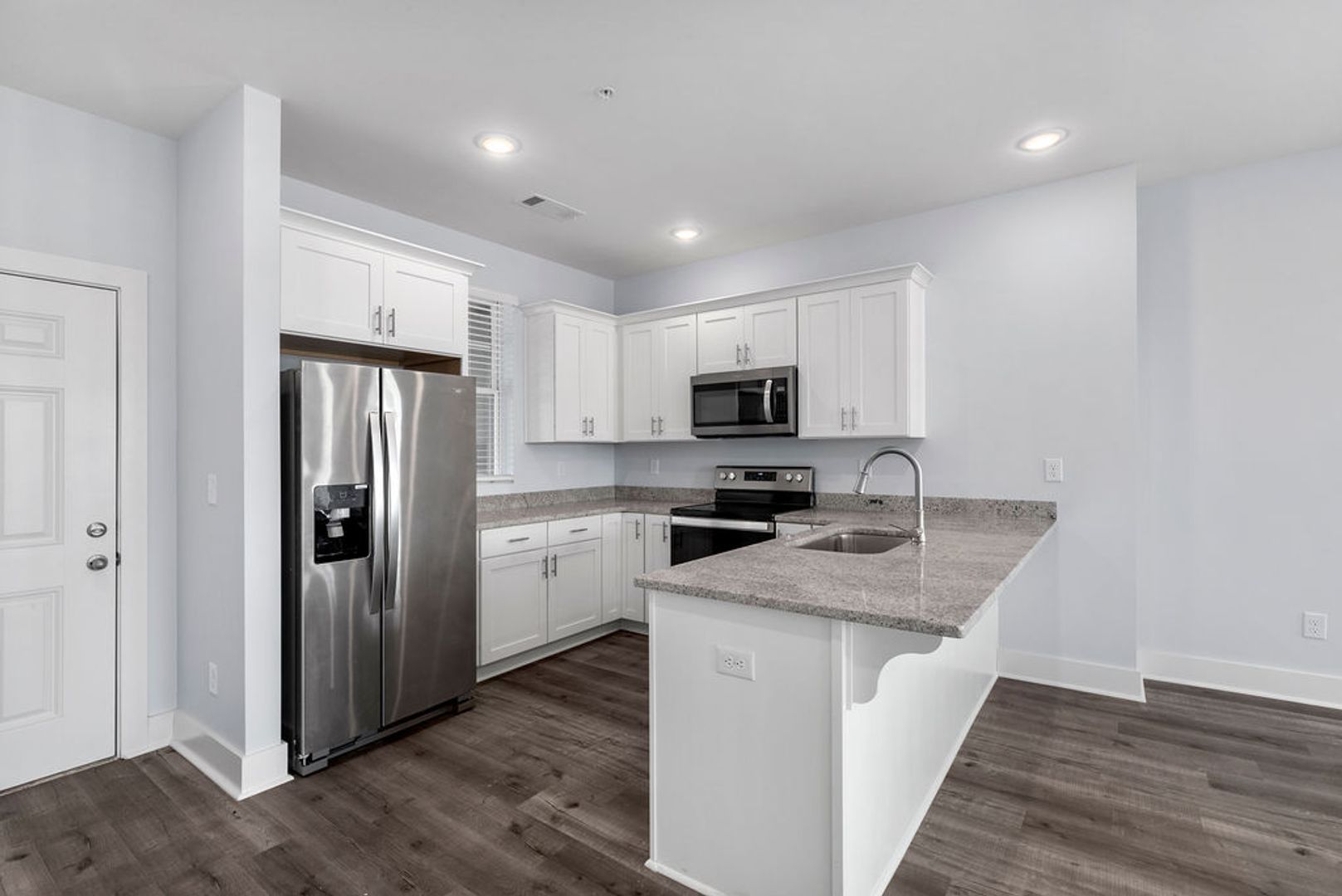 Auburn Townhome: 337 Airport Rd