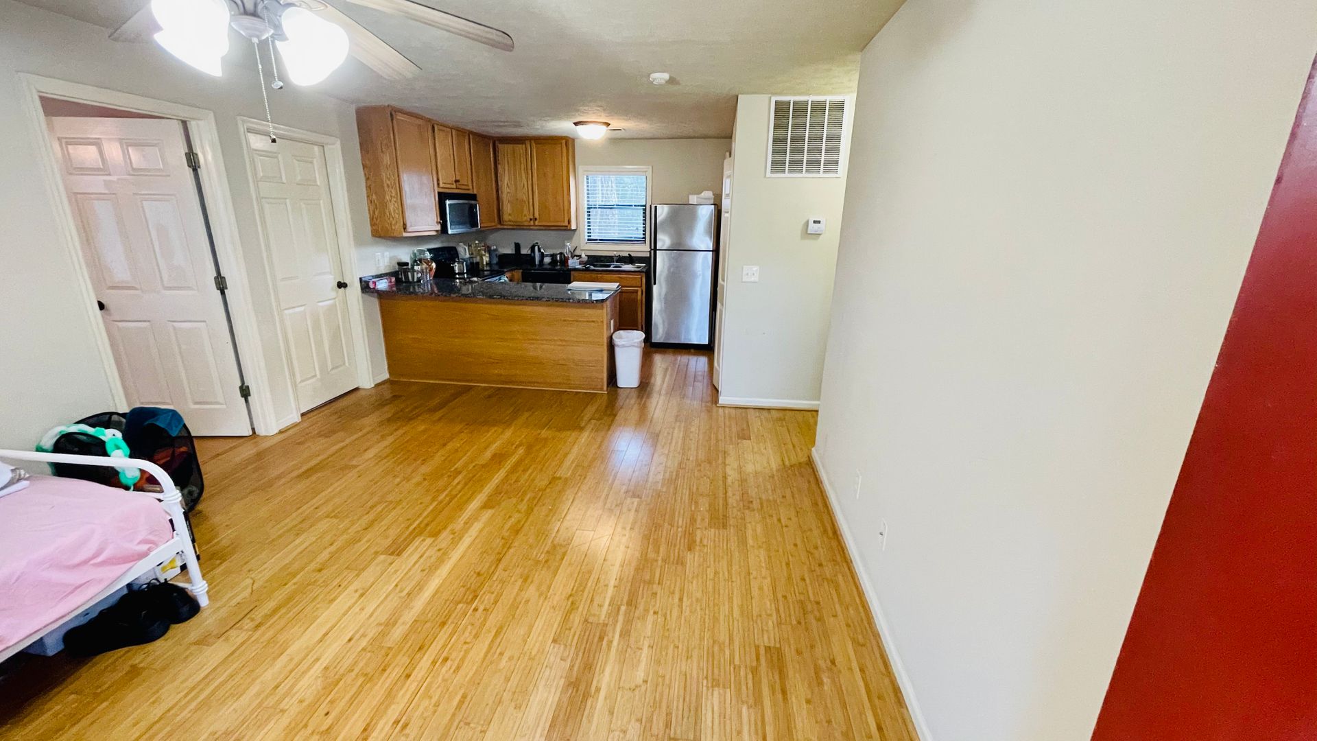 Auburn Condo: 449 N. Donahue Dr., C21