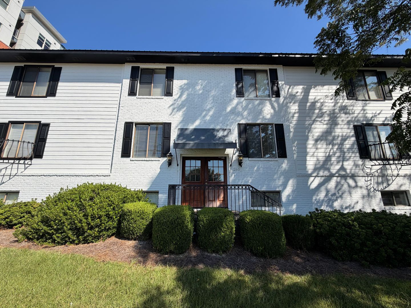 Auburn Condo: 245 A E. Glenn Ave.