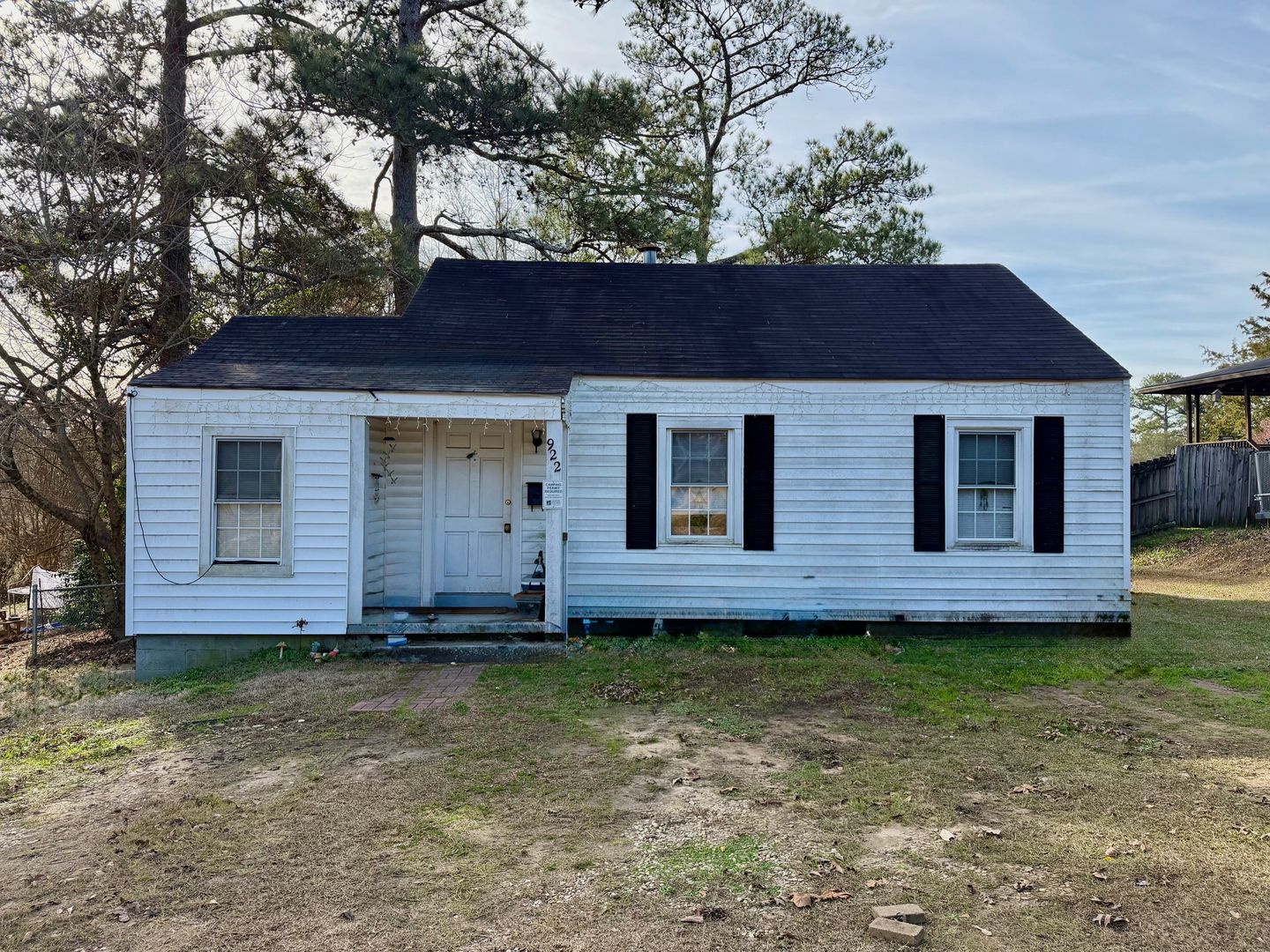 Auburn House: 922 E. Glenn Ave.