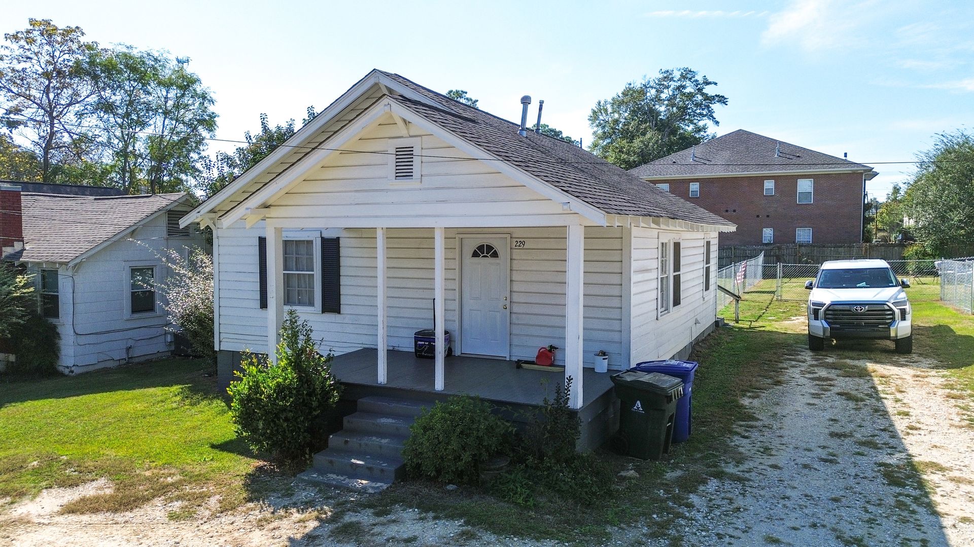 Auburn House: 229 Cook Street