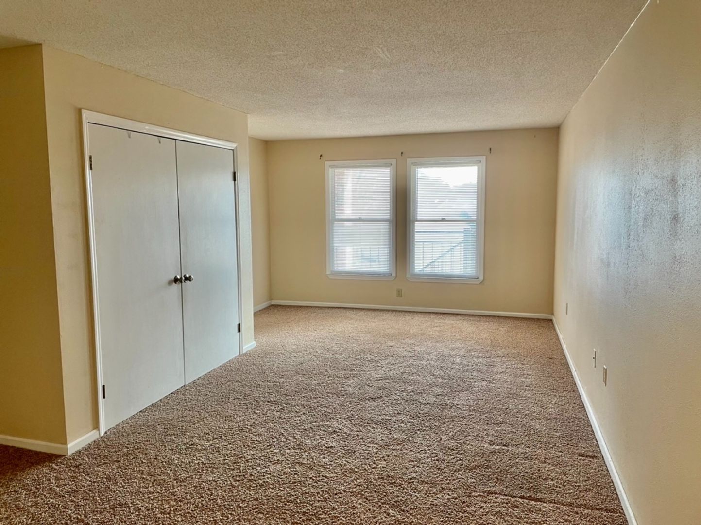 Auburn Condo: 429 Harper Avenue #15