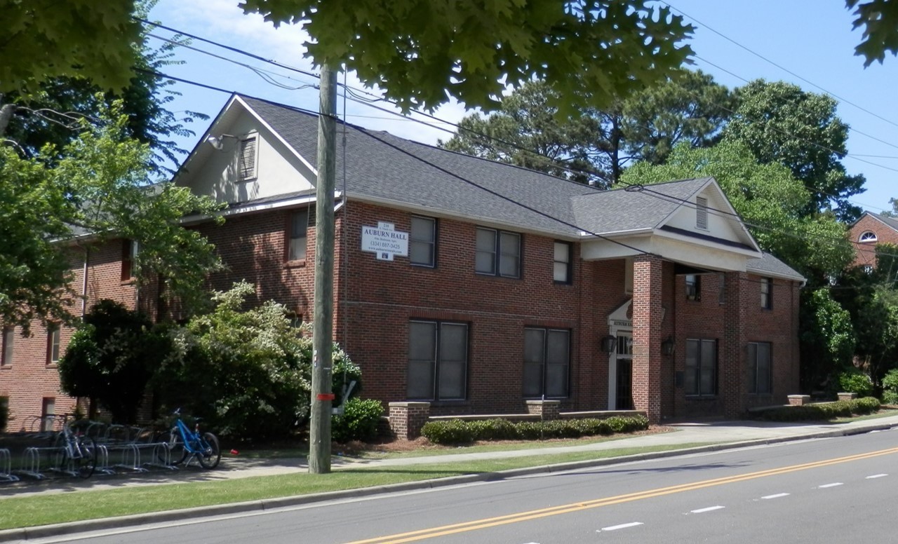 Auburn Apartment: 210 E. Thach Ave.