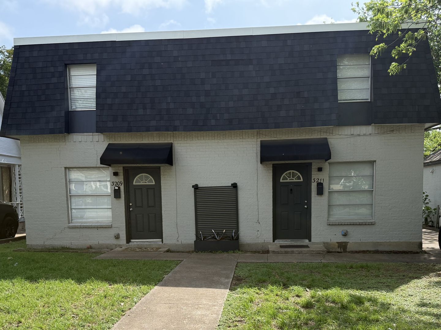 Fort Worth Multiplex: 3211 Rogers Ave