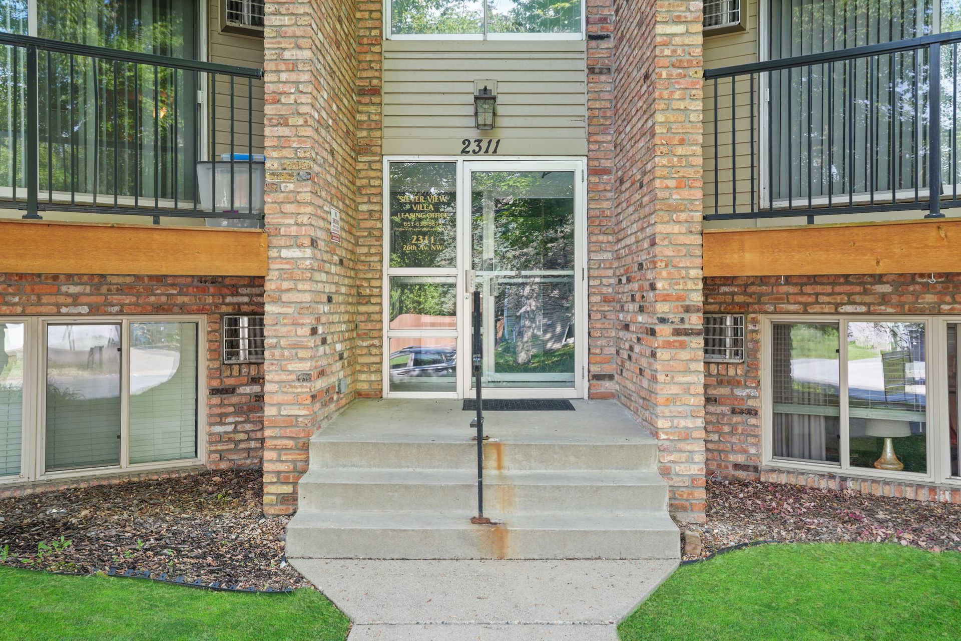 Silver View Villa Apartments 3 of 12